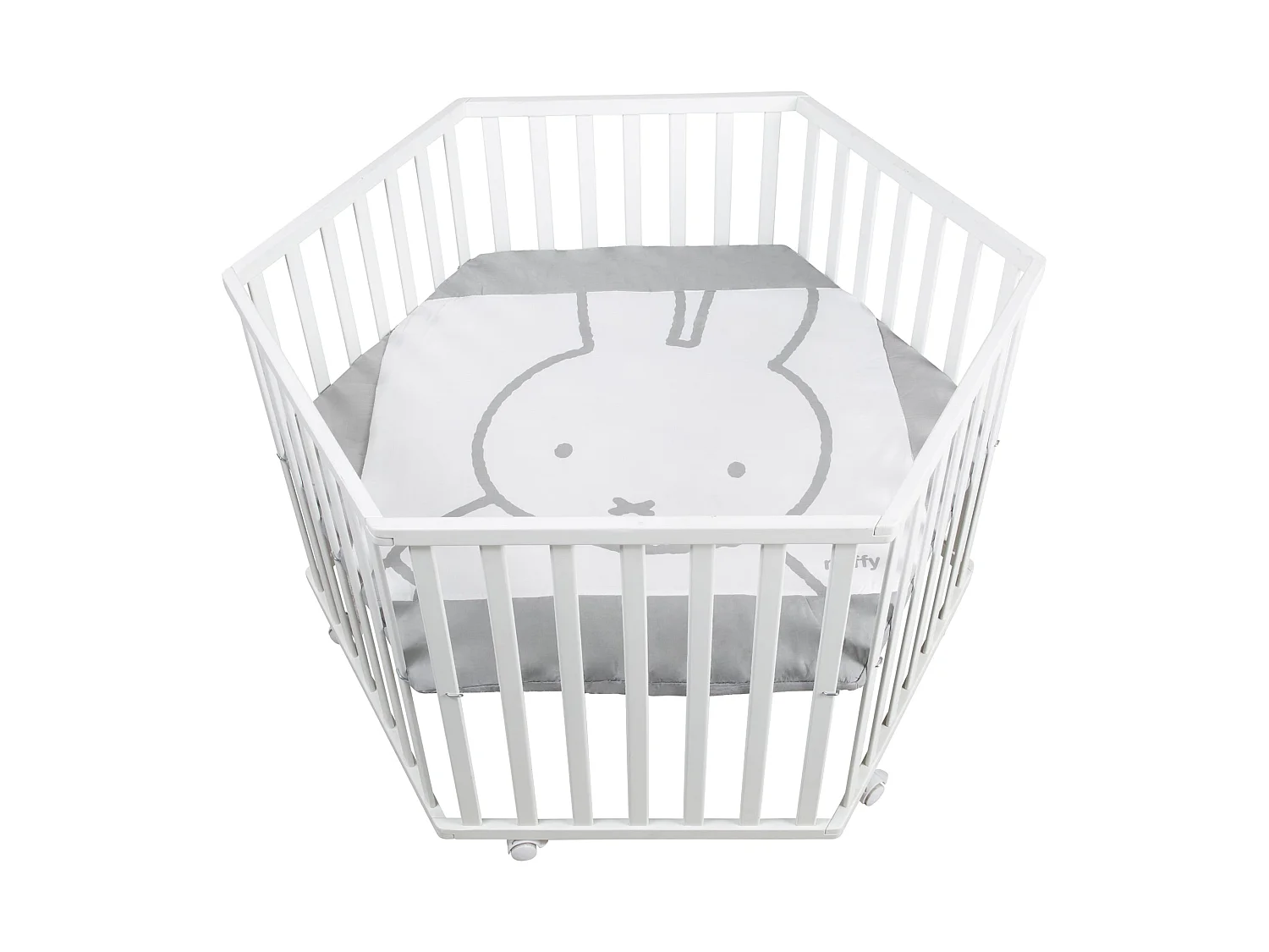 Parque de juegos de madera Miffy blanco de 6 lados con inserción textil - Altura ajustable y ruedas con freno