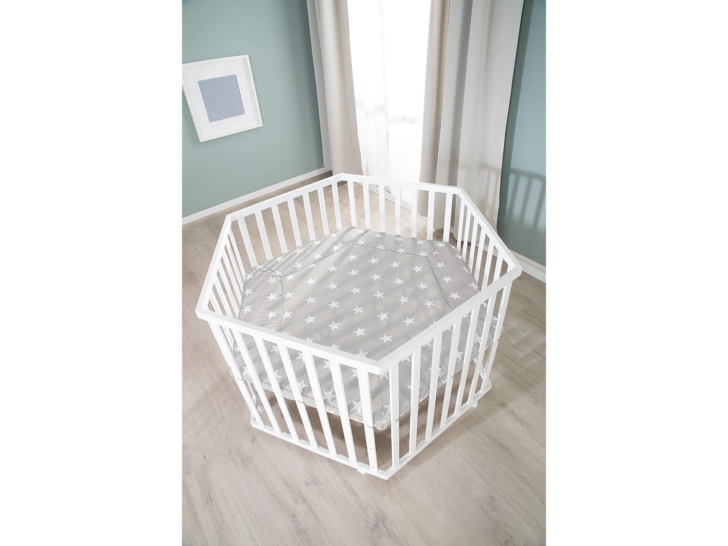 Parque de juegos de madera de 6 lados Little Stars con altura ajustable y ruedas
