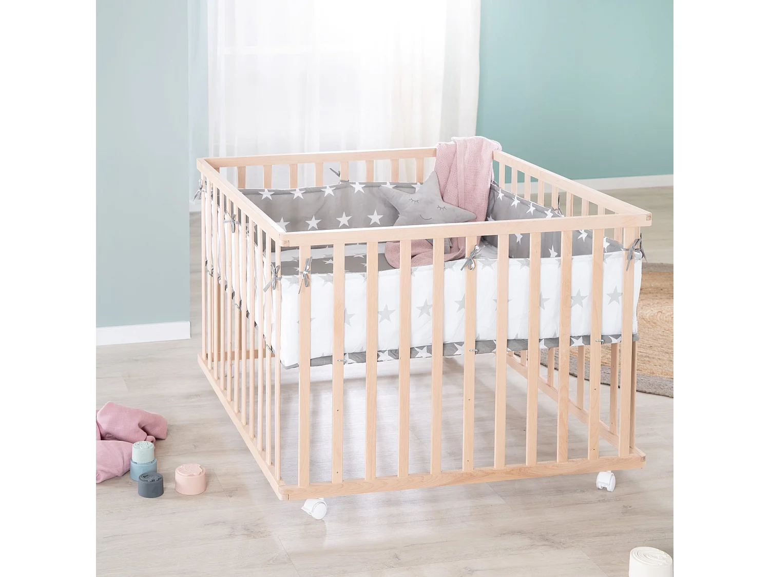 Parque de juegos Roba Little Stars 100x100 cm de madera de haya biológica con diseño textil