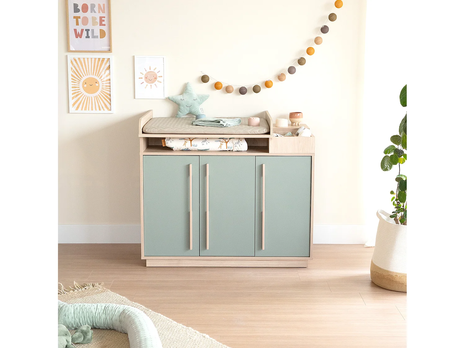 Table à langer Roba Selva Green avec fonction de fermeture en douceur et compartiments de rangement