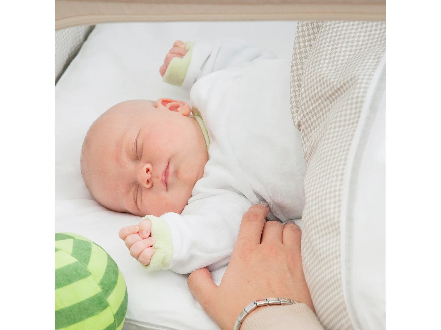 Lit Liebhabär Room 60 x 120 cm - Berceau de chambre, berceau de pépinière, lit pour enfant - Design Vichy-Karo