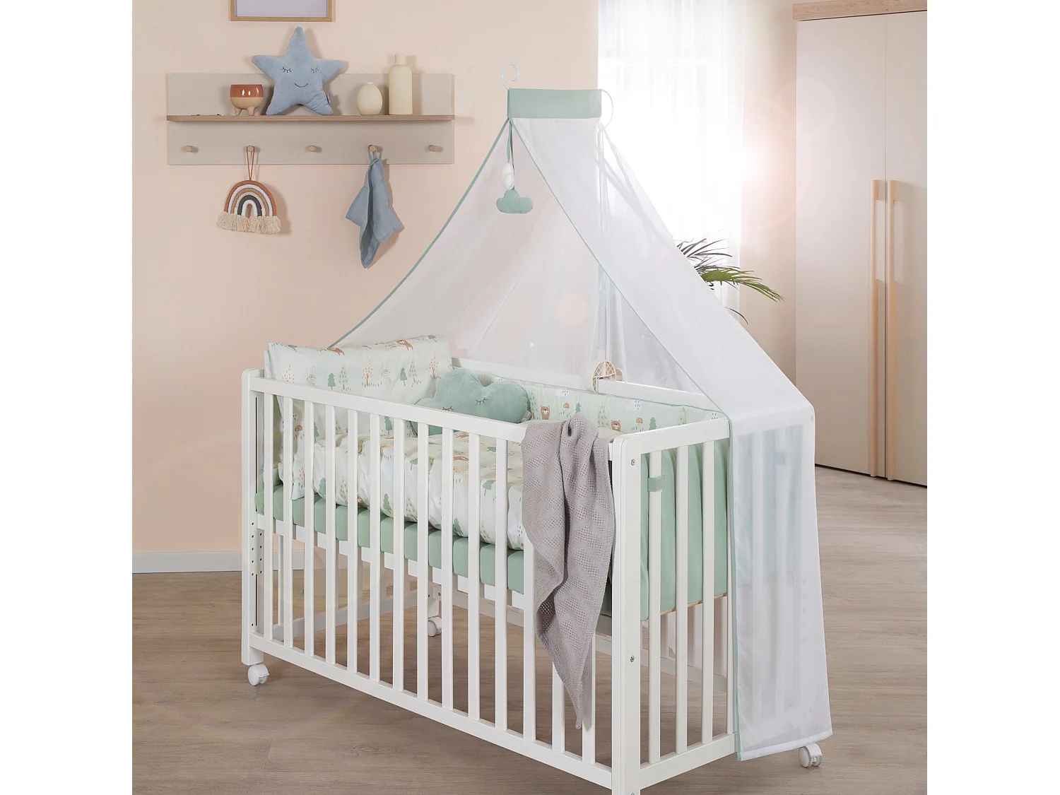 roba Room Bed Woodland Buddies - Lit Bébé Polyvalent en Bois avec Hauteur Ajustable et Design Mignon