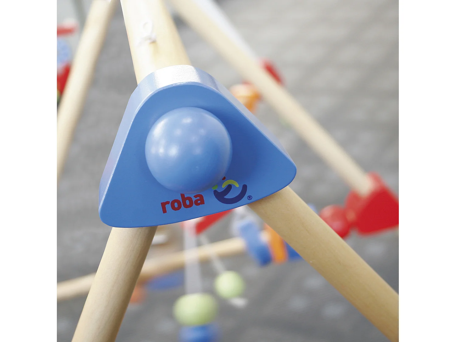 Babyspielzeug Spielbogen Naturfarben hell