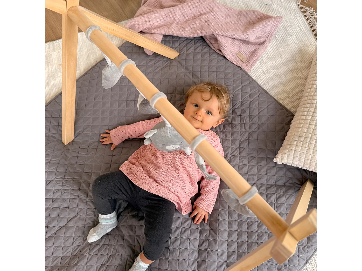 Montessori Wooden Baby Gym par roba - Jouet éducatif pour le développement et le jeu