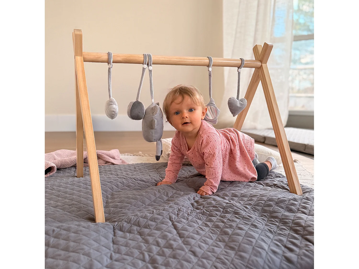 Montessori Wooden Baby Gym par roba - Jouet éducatif pour le développement et le jeu