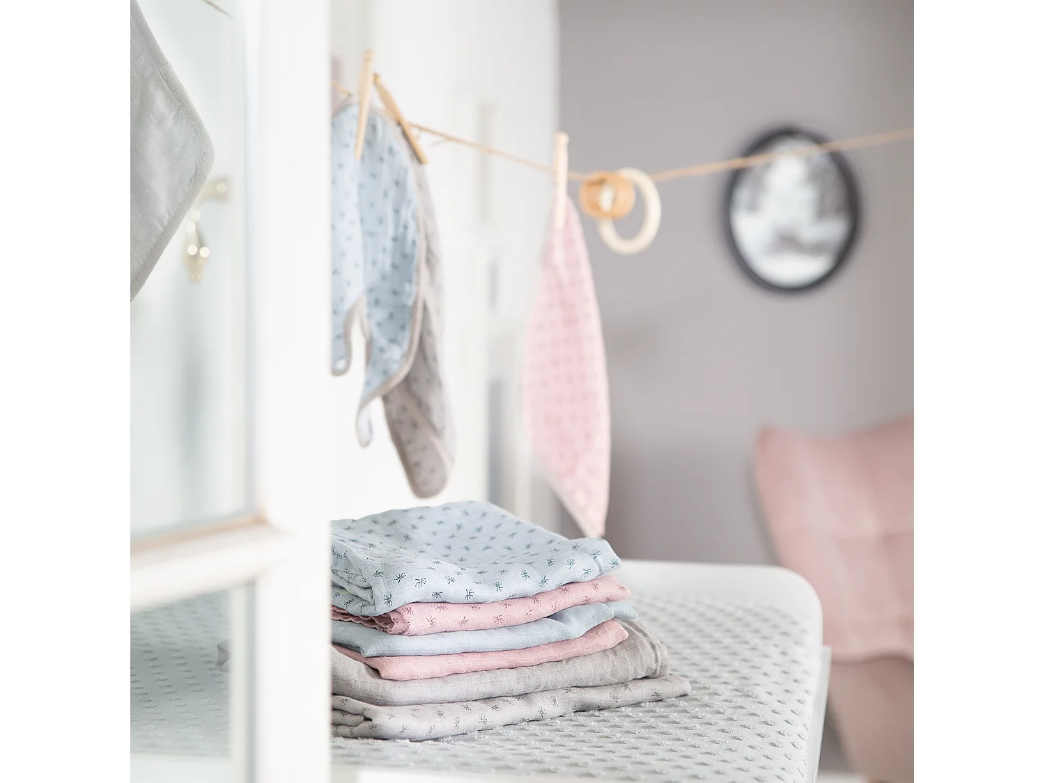 Ensemble de 2 pièces bio roba Puck et linge d'allaitement 'Lil Planet' en rose/mauve - Coton biologique, Absorbant