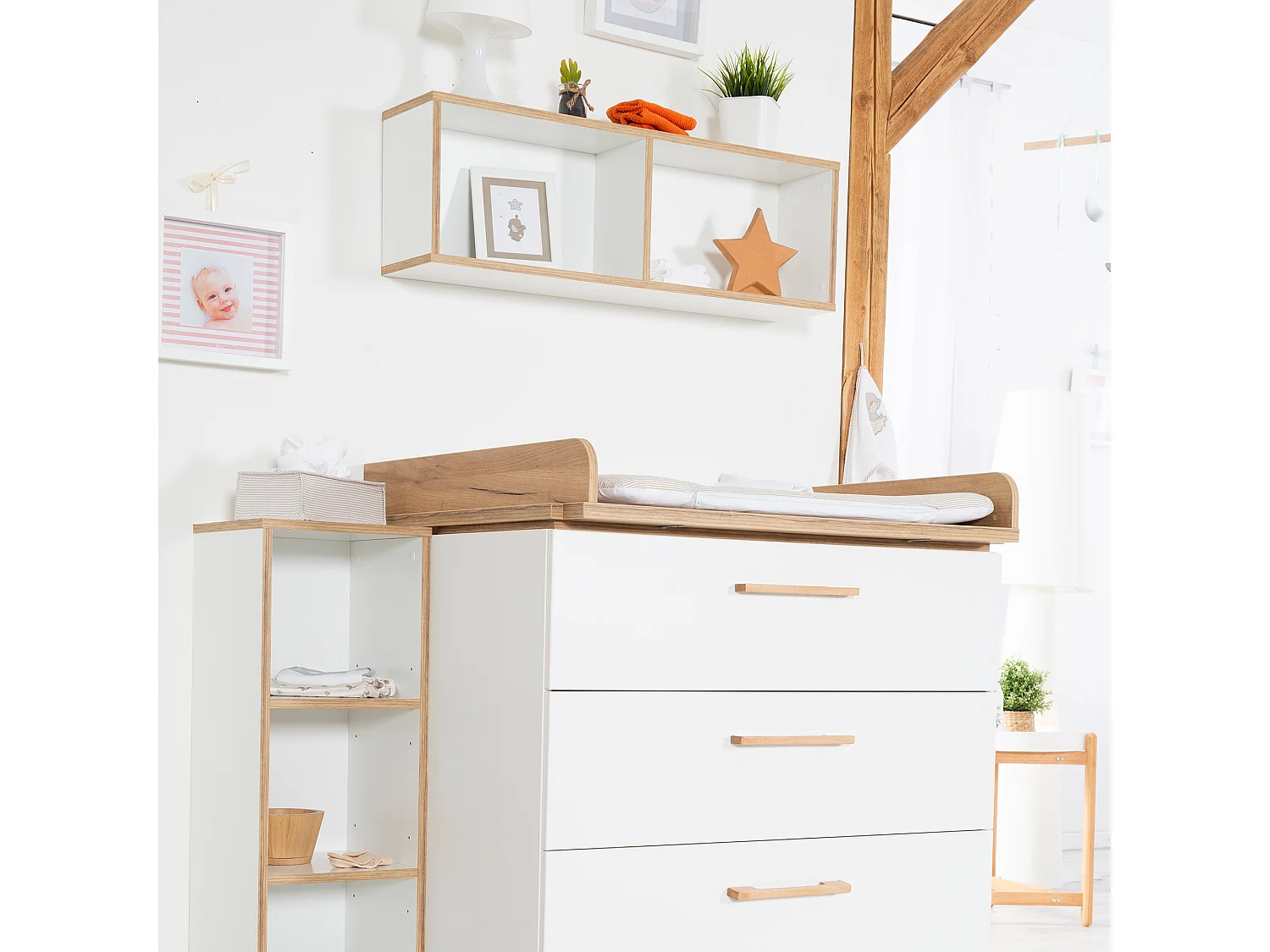 Estantería de Pared Roba Finn para Habitación de Bebé y Niños - Blanco/Roble Dorado - Estilo Escandinavo