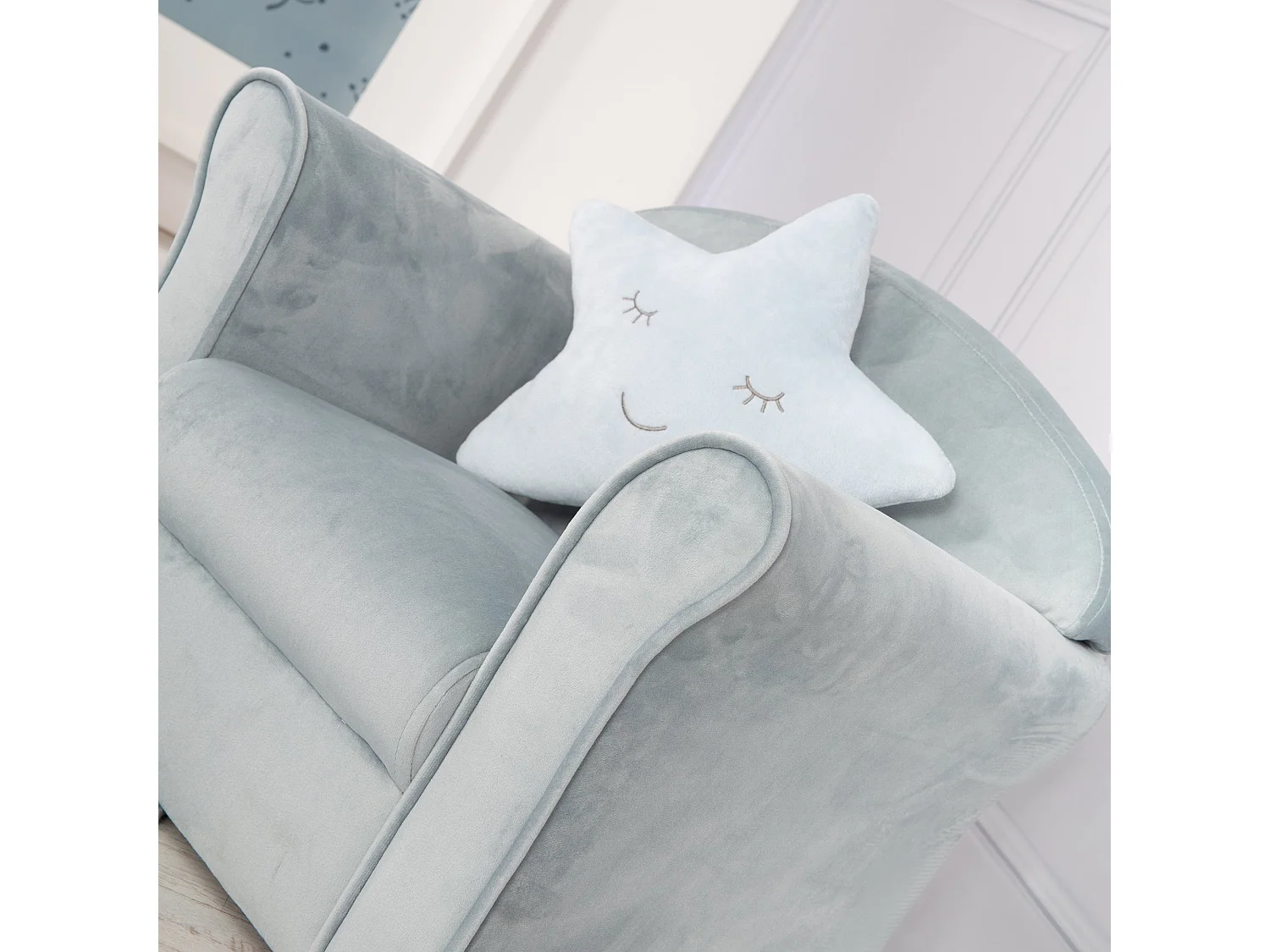Fauteuil enfant roba avec accoudoirs en bleu ciel - Série Lil Sofa