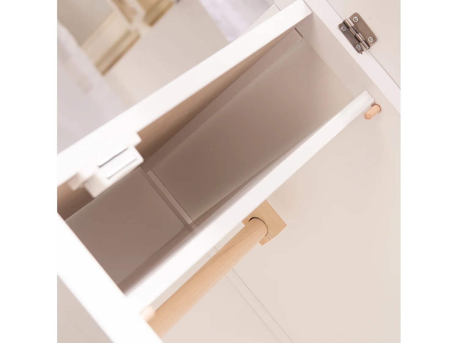 PUPPENKLEIDERSCHRANK Stella