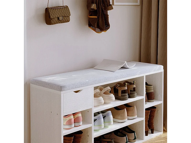 Scapino con seduta grigia in stile loft, panca bianca per ingresso, design moderno
