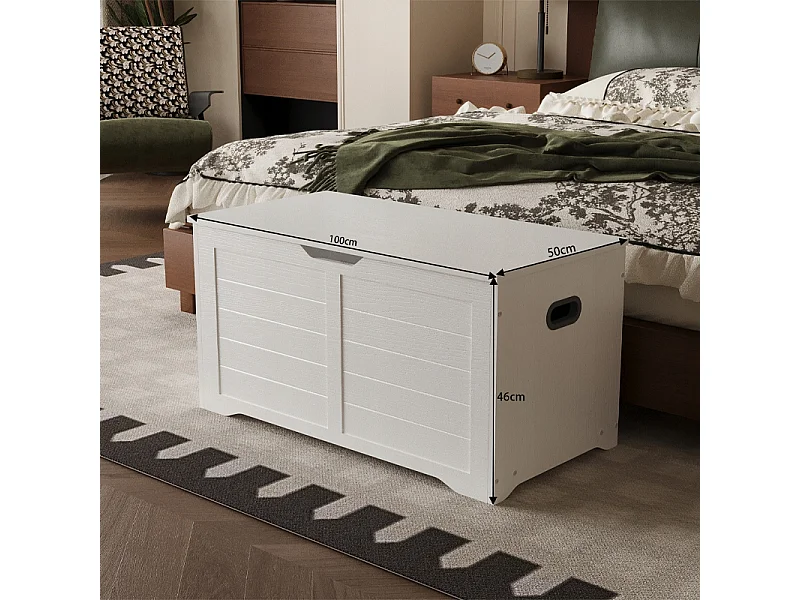 Grande cassapanca in legno bianca per riporre coperte e biancheria da letto in stile loft