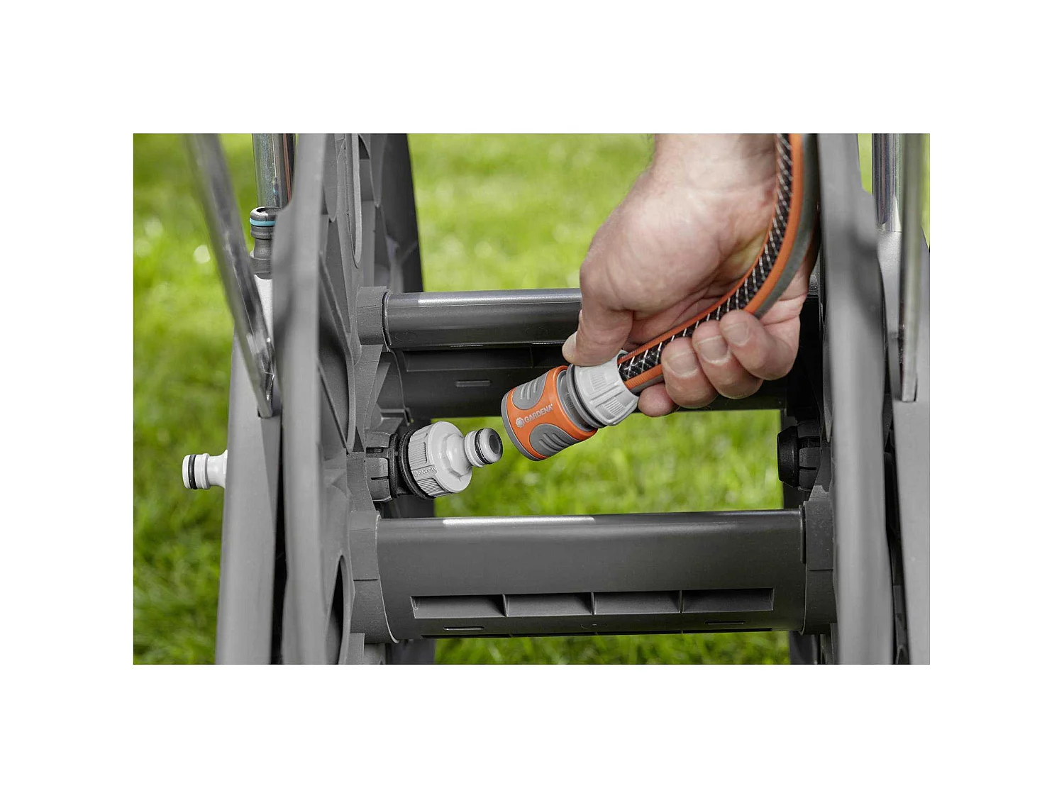 Dévidoir sur roues GARDENA CleverRoll L pour tuyaux jusqu'à 100 m gris et rouge