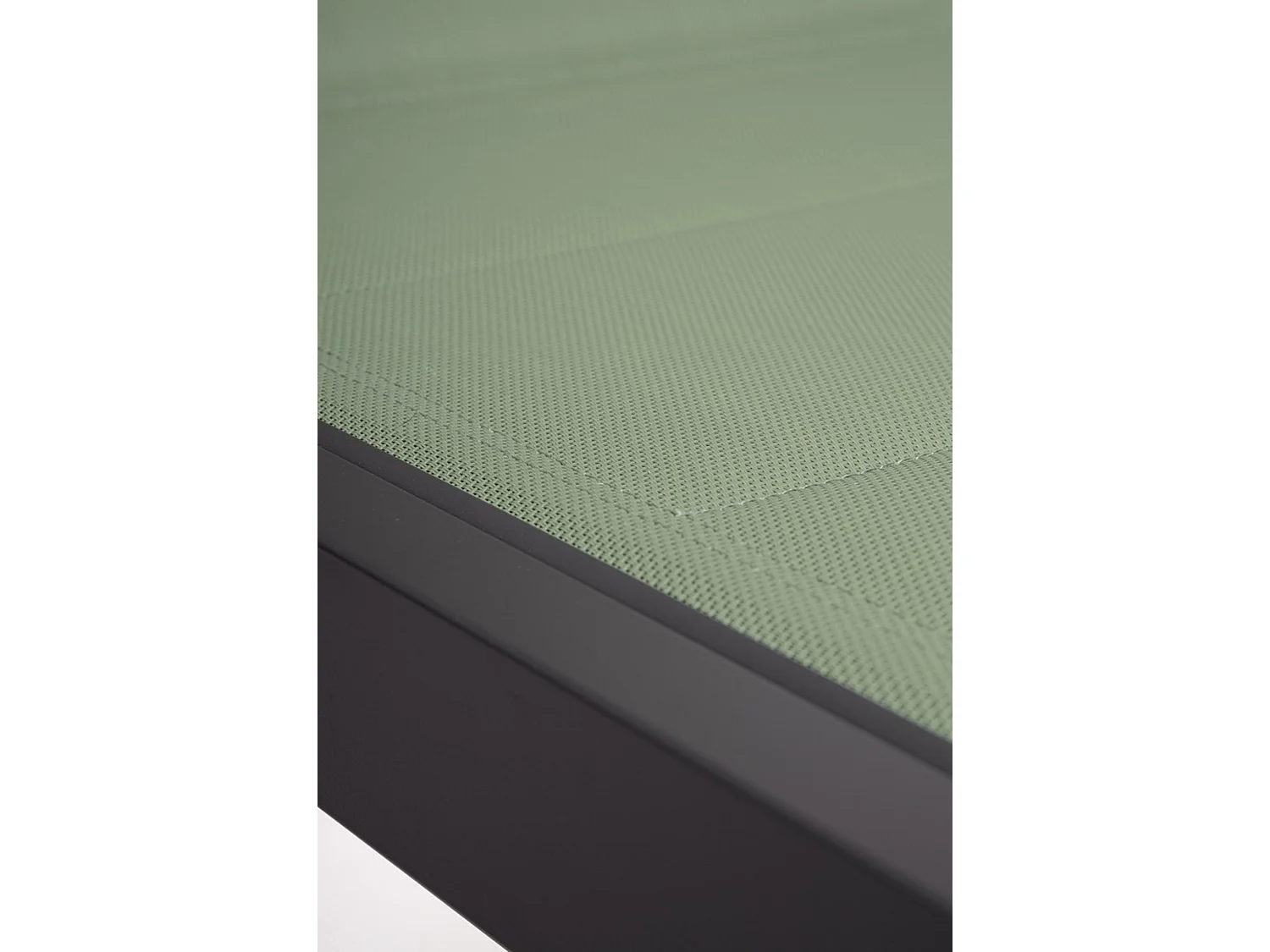 Chaise longue de jardin à roulettes, textilène rembourré vert  - HILDE