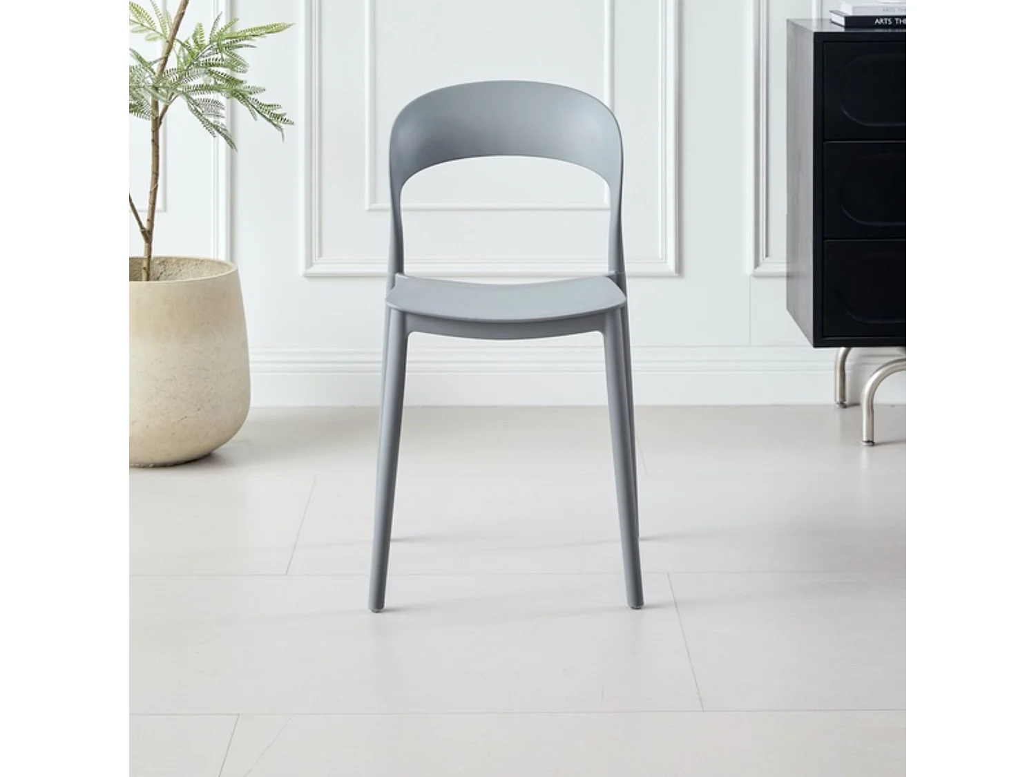 Pack 4 sillas de plástico gris acero con patas color plata – ligeras, resistentes y modernas para cocina o terraza