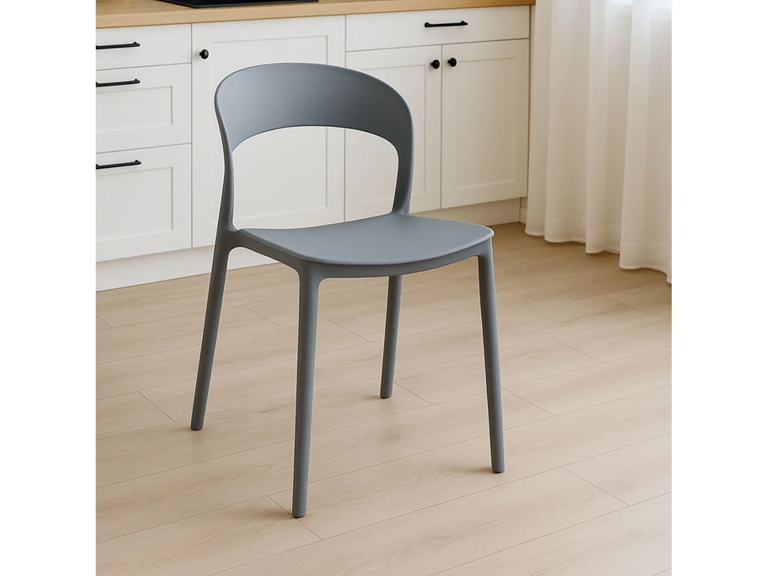Pack 4 sillas de plástico gris acero con patas color plata – ligeras, resistentes y modernas para cocina o terraza