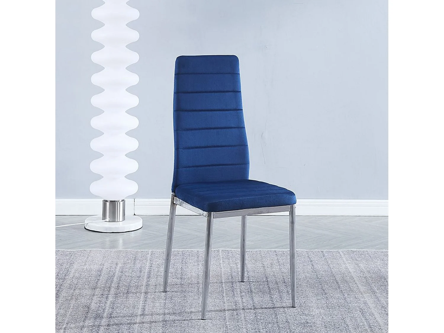 Juego de 6 Sillas de Comedor Tapizadas en Terciopelo Azul – Sillas Modernas con Patas Cromadas, Estilo Elegante y Confortable.