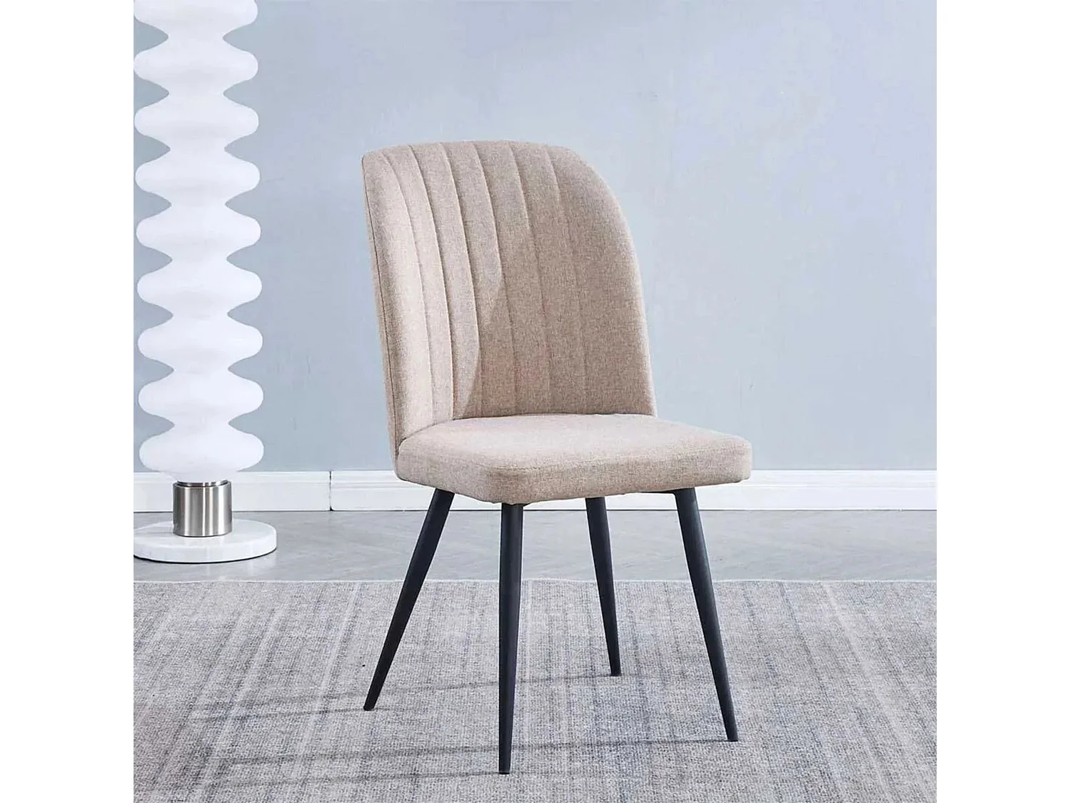 Conjunto de Comedor – Mesa Fija Rectangular con Tapa MDF y Patas Metálicas Negras + 4 Sillas Tapizadas en Tela (Beig)