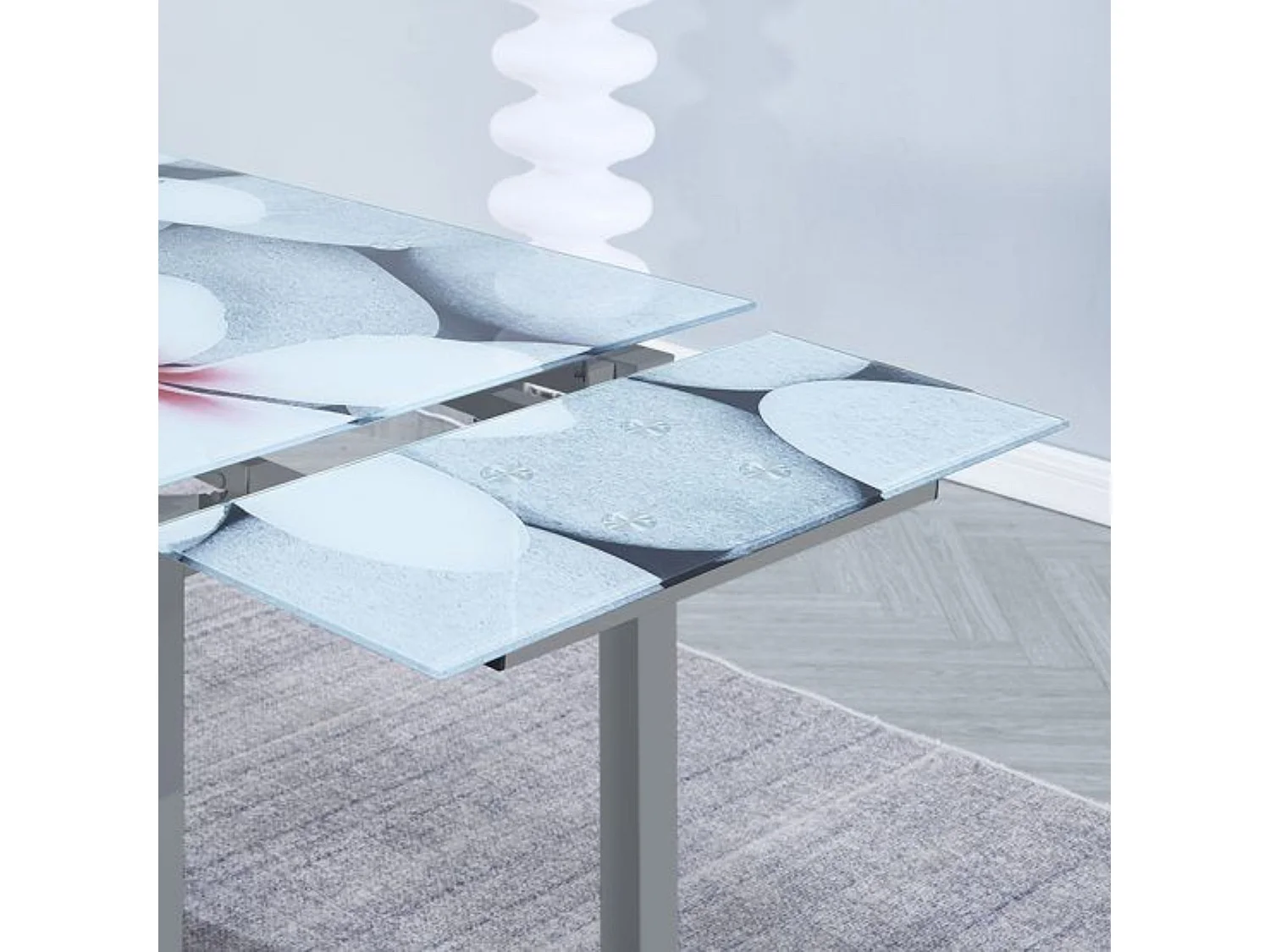 Mesa de Cocina Extensible de Cristal con Estampado Floral – Conjunto Moderno de Vidrio y Metal Gris, 75 x 100-170 x 70 cm.