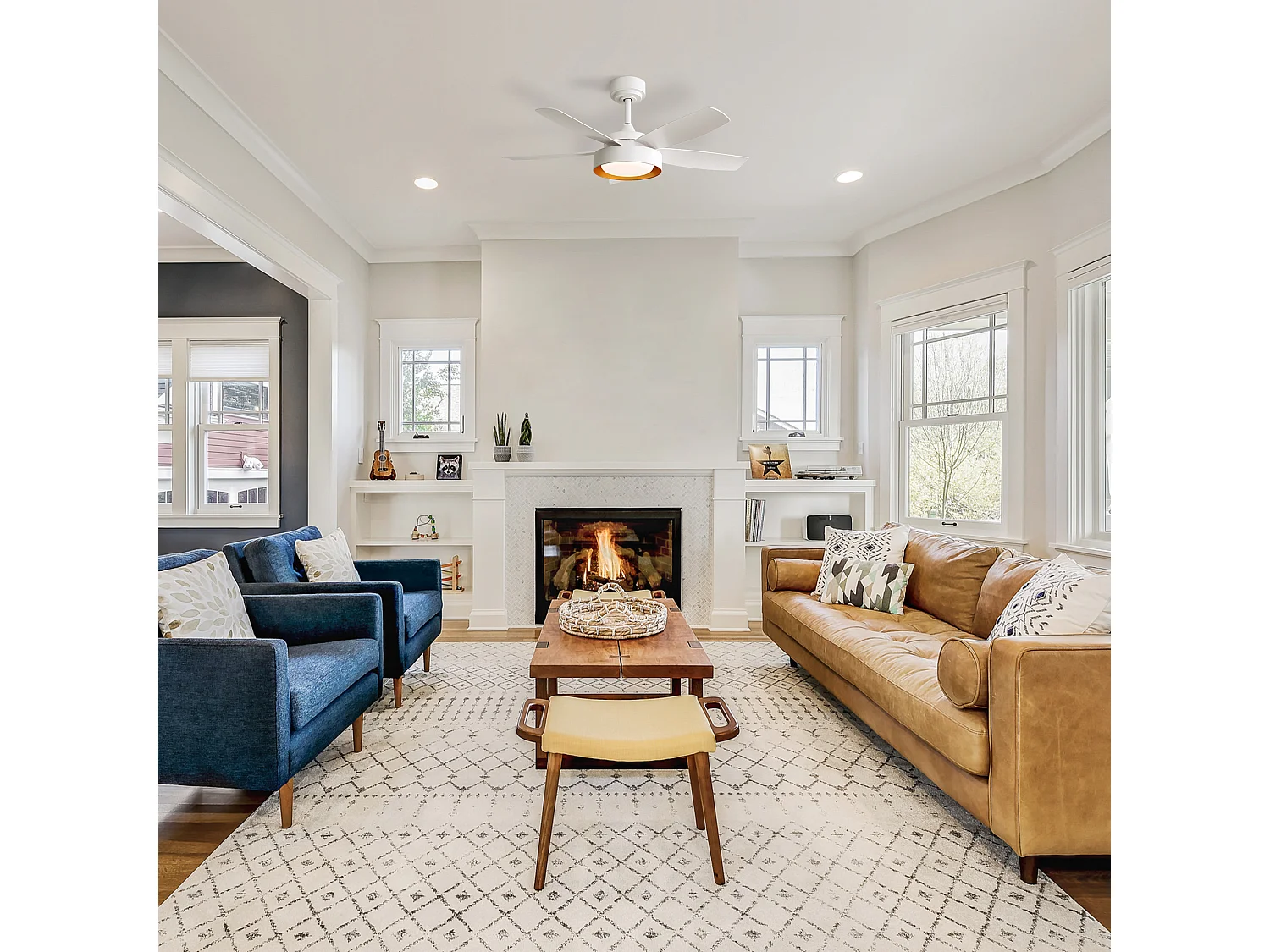 Ventilateur de plafond avec éclairage LED 22 W, télécommande, blanc, pour Été/Hiver