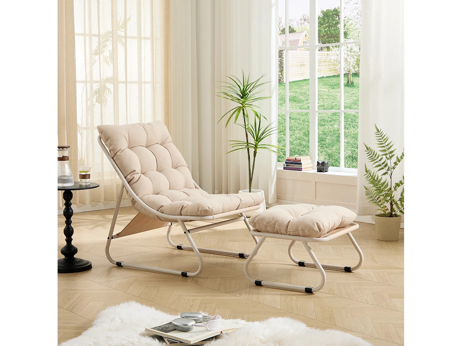 Fauteuil de jardin avec repose-pieds - Structure blanc et coussin beige