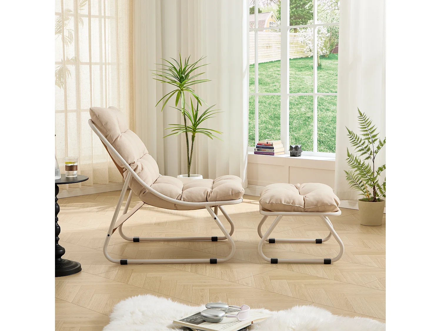 Fauteuil de jardin avec repose-pieds - Structure blanc et coussin beige