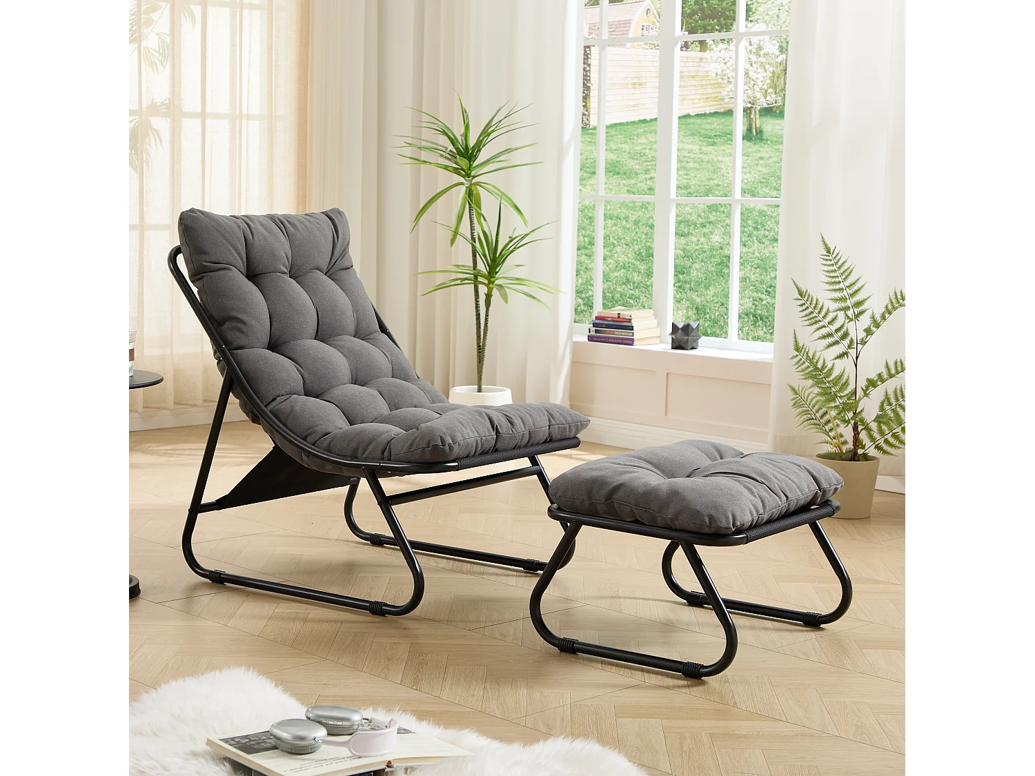 Fauteuil de jardin avec repose-pieds - Structure noire et coussin gris