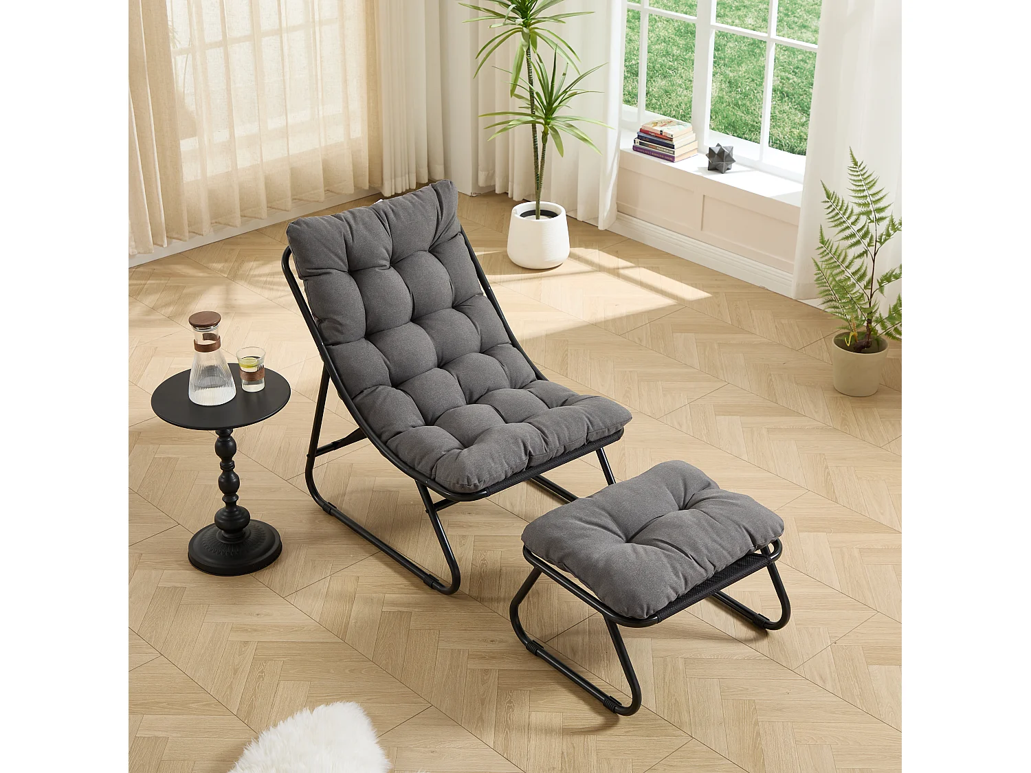 Fauteuil de jardin avec repose-pieds - Structure noire et coussin gris