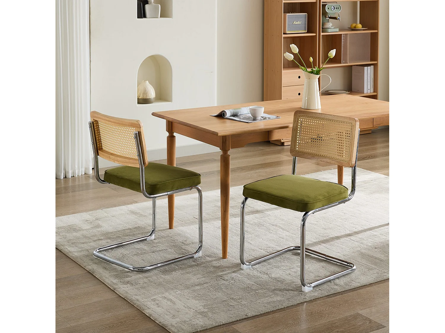 Set di 2 poltrone in velluto verde oliva - Struttura in metallo - Schienale in rattan