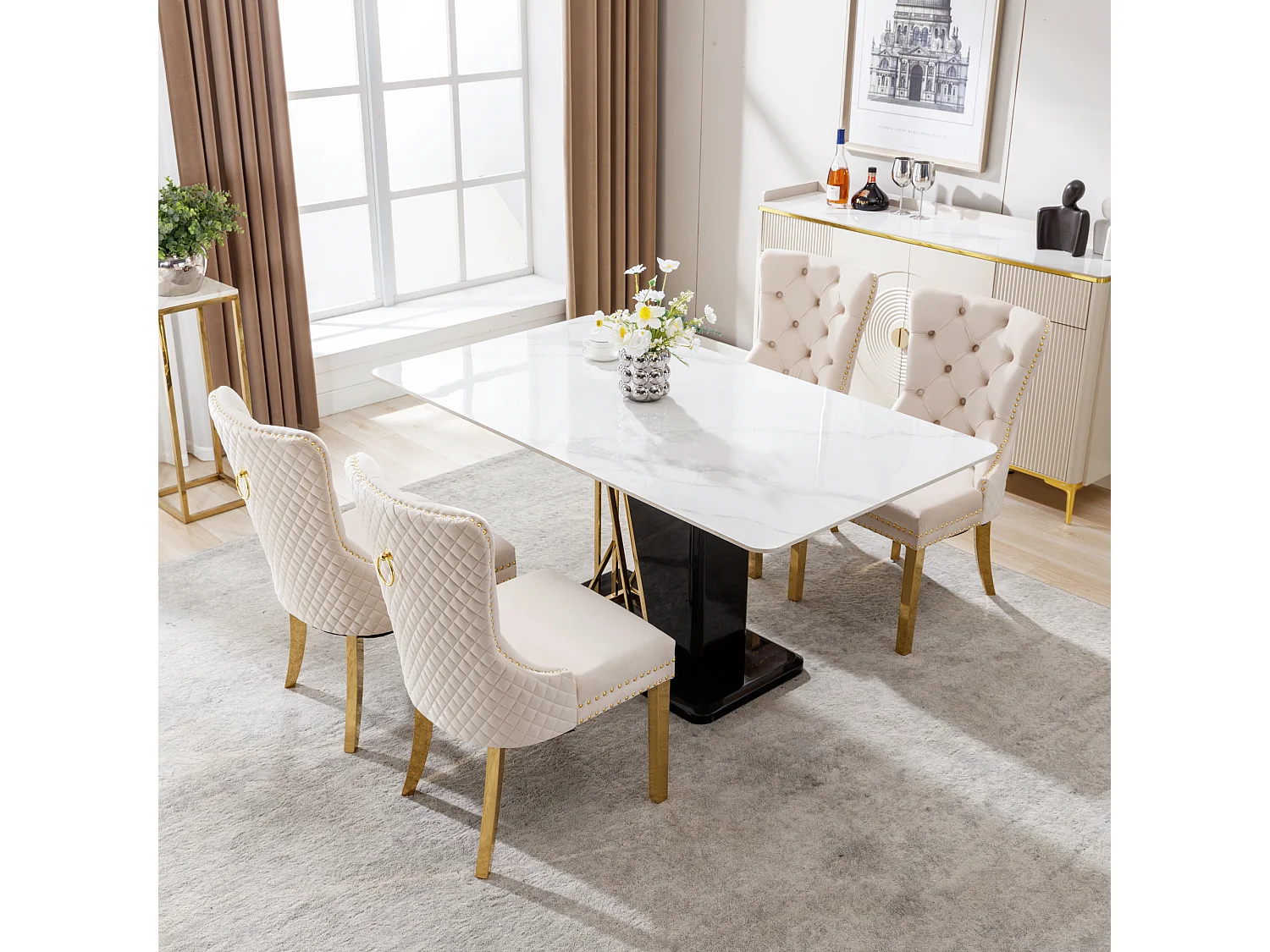 Lot de 4 chaises en velours beige avec garniture cloutée - Pieds en métal doré