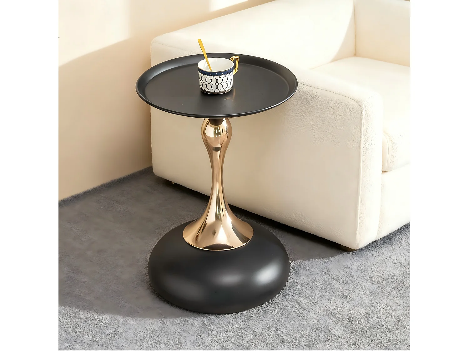 Tables d'appoint ronde noire de 38 cm avec piètement en métal