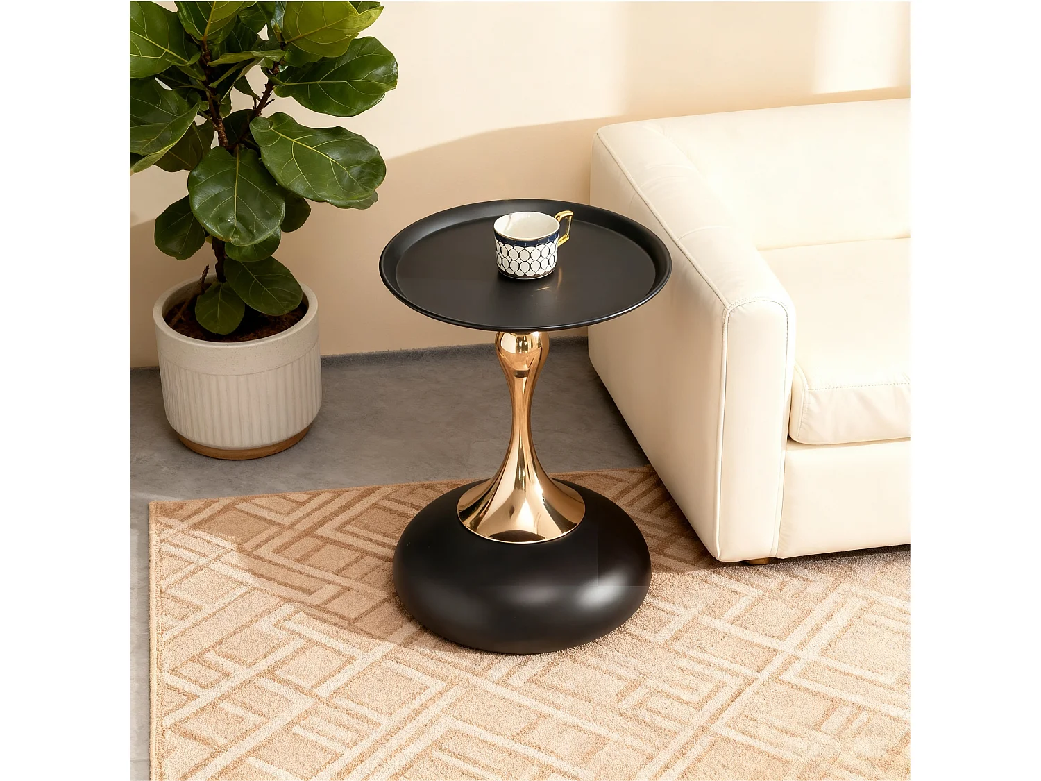 Tables d'appoint ronde noire de 38 cm avec piètement en métal