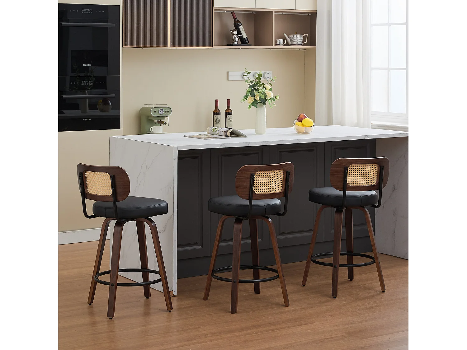 Lot de 3 tabourets de bar pivotant avec assise PU noir et dossier en canne