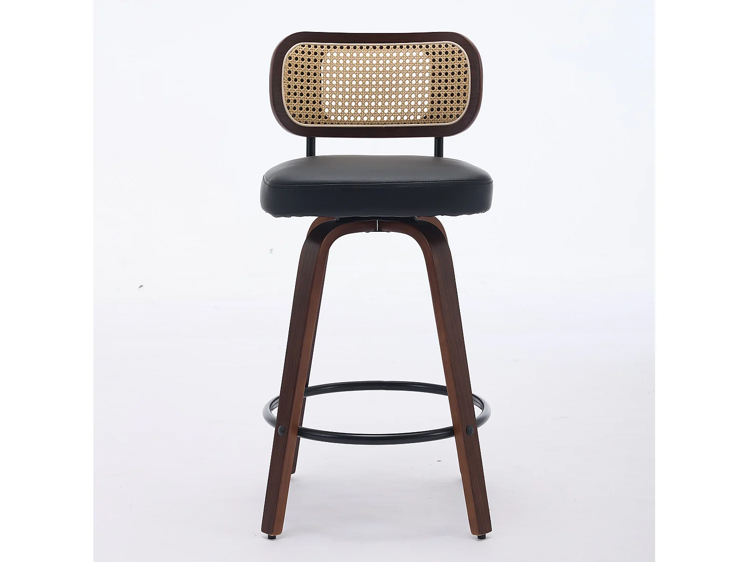 Lot de 2 tabourets de bar pivotant en assise PU noir - Dossier en canne et finitions en noyer