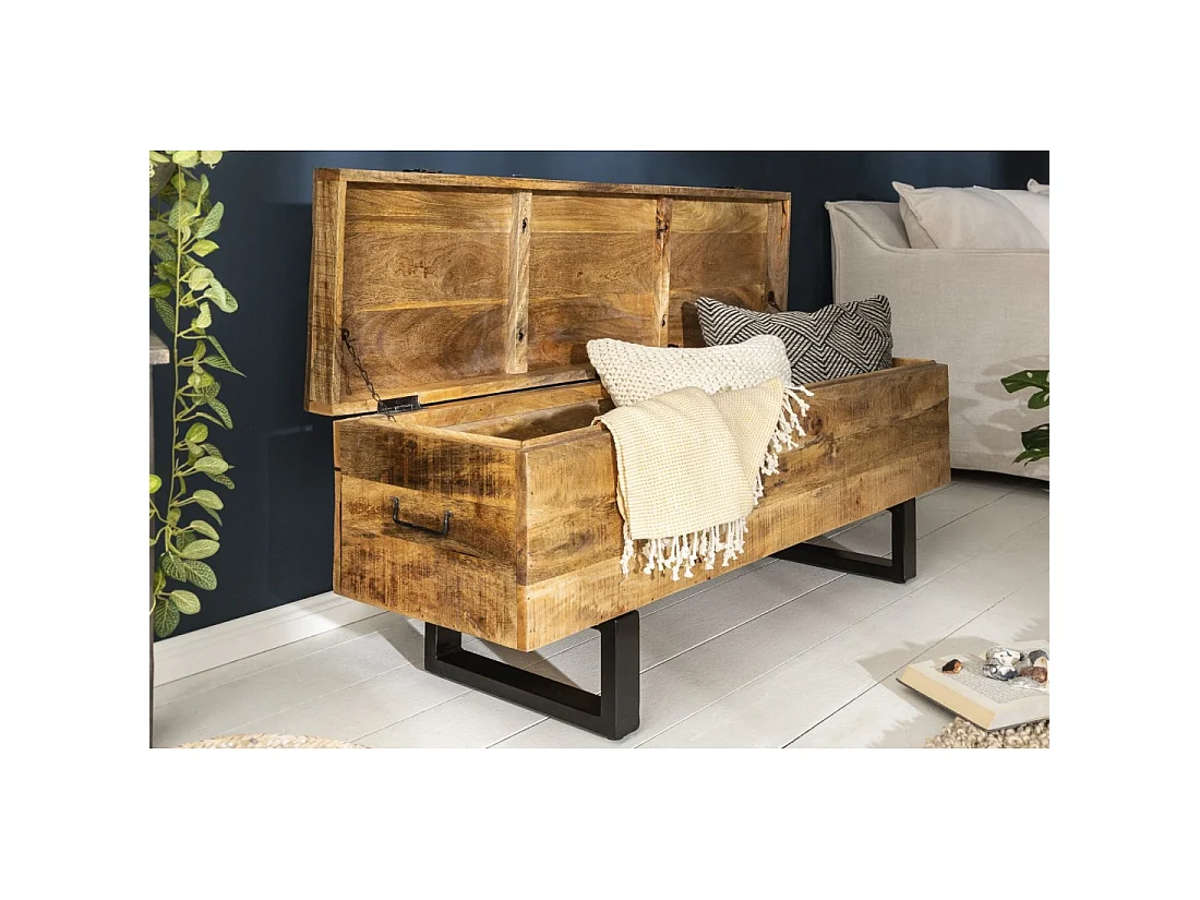 Table basse ou banc coffre MERAX 115 cm en bois de manguier massif et métal style industriel