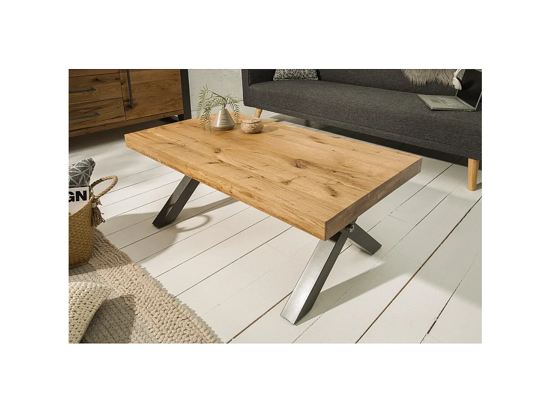 Mesa baja CAVARA 110 cm en madera maciza de roble aceitado con patas de metal negro en X - estilo industrial
