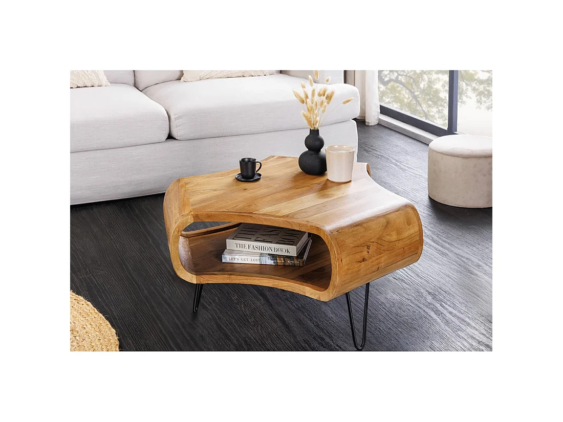 Couchtisch NERA 70 cm aus massivem Akazienholz mit Ablage und schwarzen Metallbeinen – Retro-Industriestil