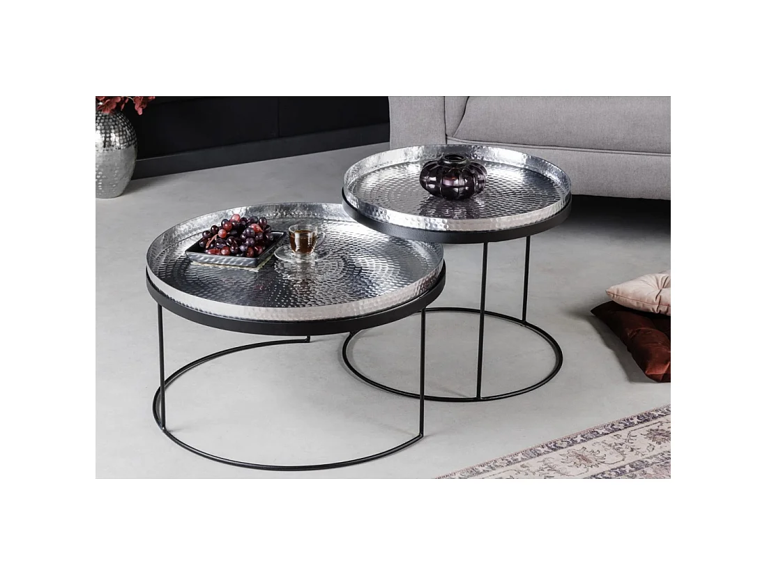 Tables basses gigognes VORTEX argentées aluminium – lot de 2 tables rondes design effet martelé