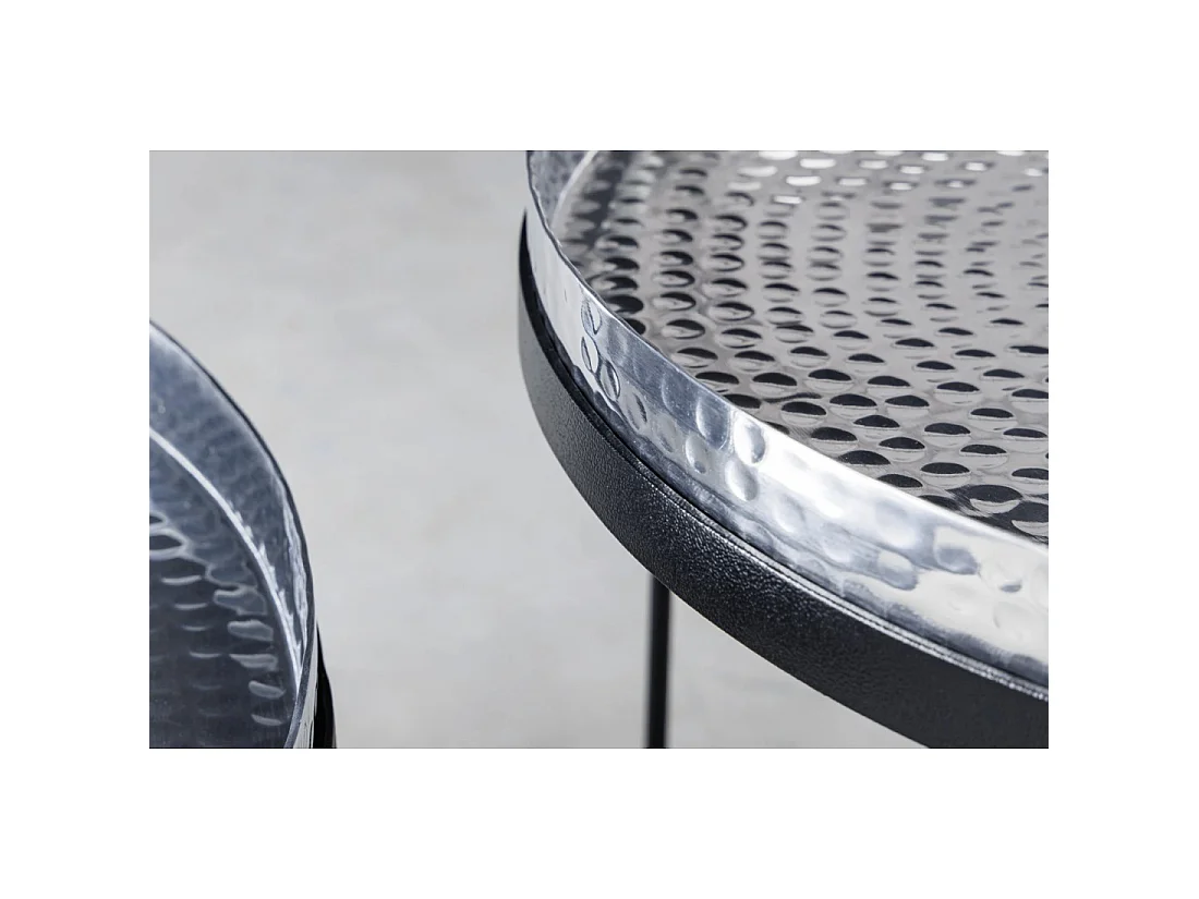 Tables basses gigognes VORTEX argentées aluminium – lot de 2 tables rondes design effet martelé
