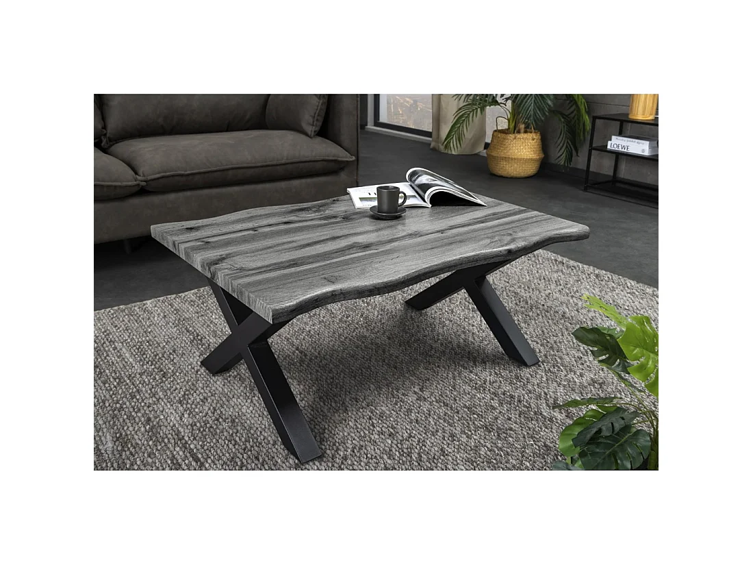 Mesa baja RIVET efecto madera gris y patas metálicas negras en X – mesa de diseño industrial moderno