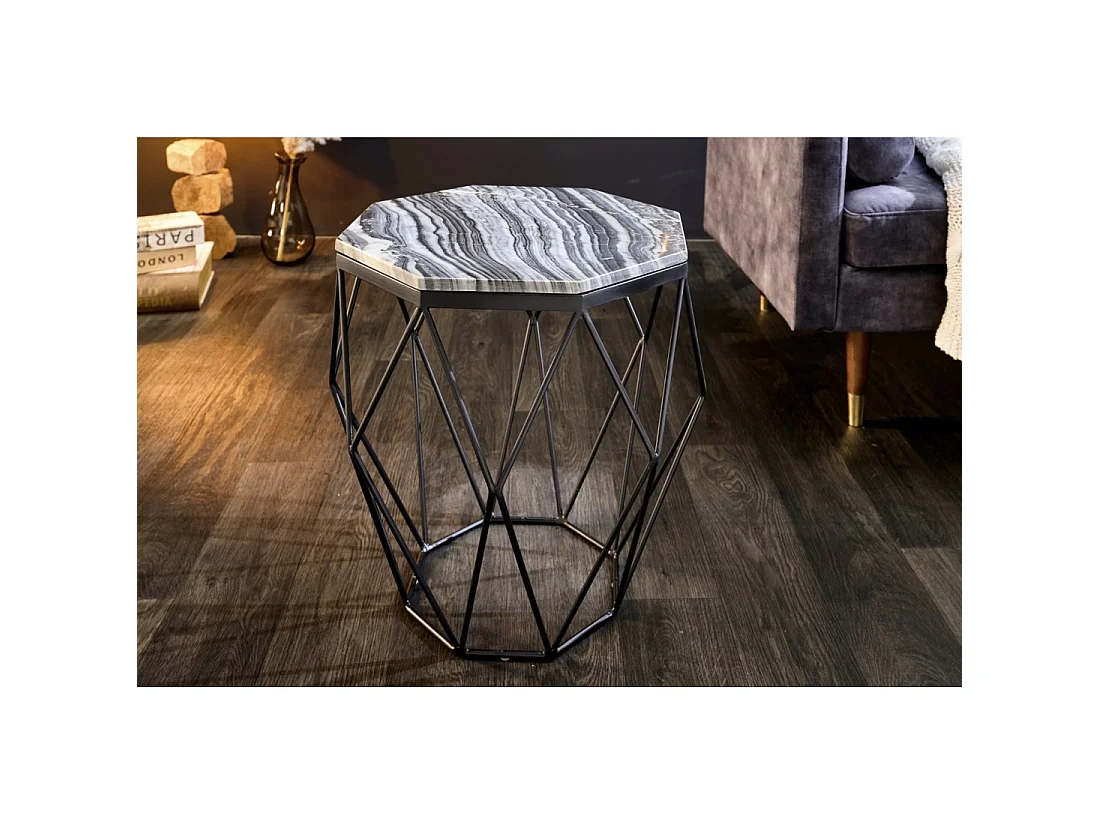 Mesa baja NEXORA 50 cm en mármol gris y metal negro diseño geométrico