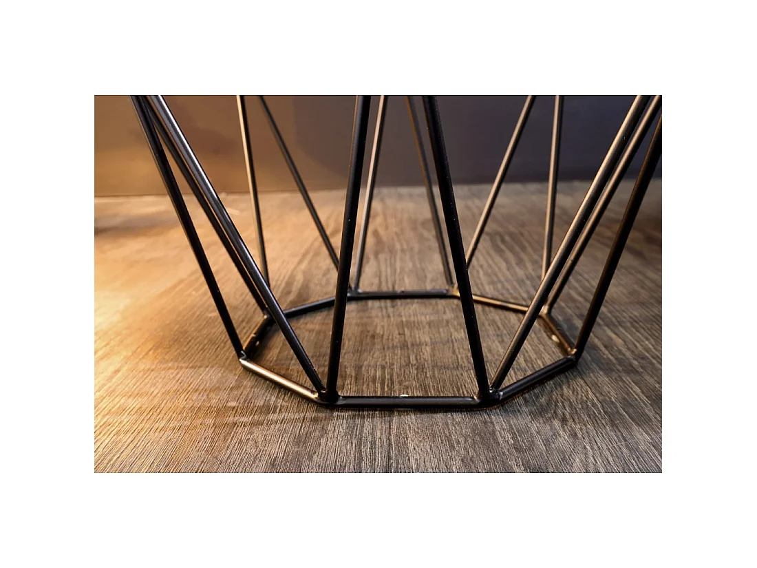 Mesa baja NEXORA 50 cm en mármol gris y metal negro diseño geométrico