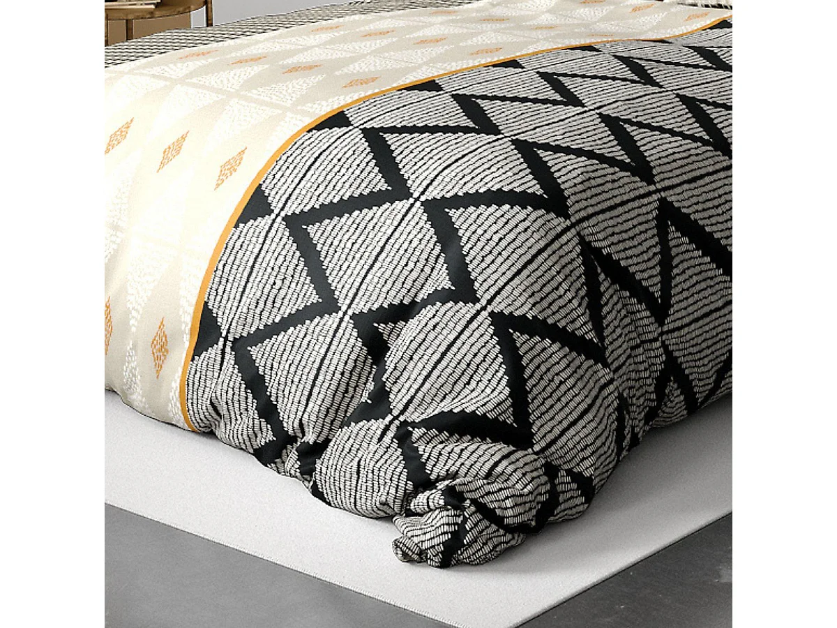 Parure housse de couette 260x240cm + 2 taies motif ethnique beige et noir 100% coton - DIANA