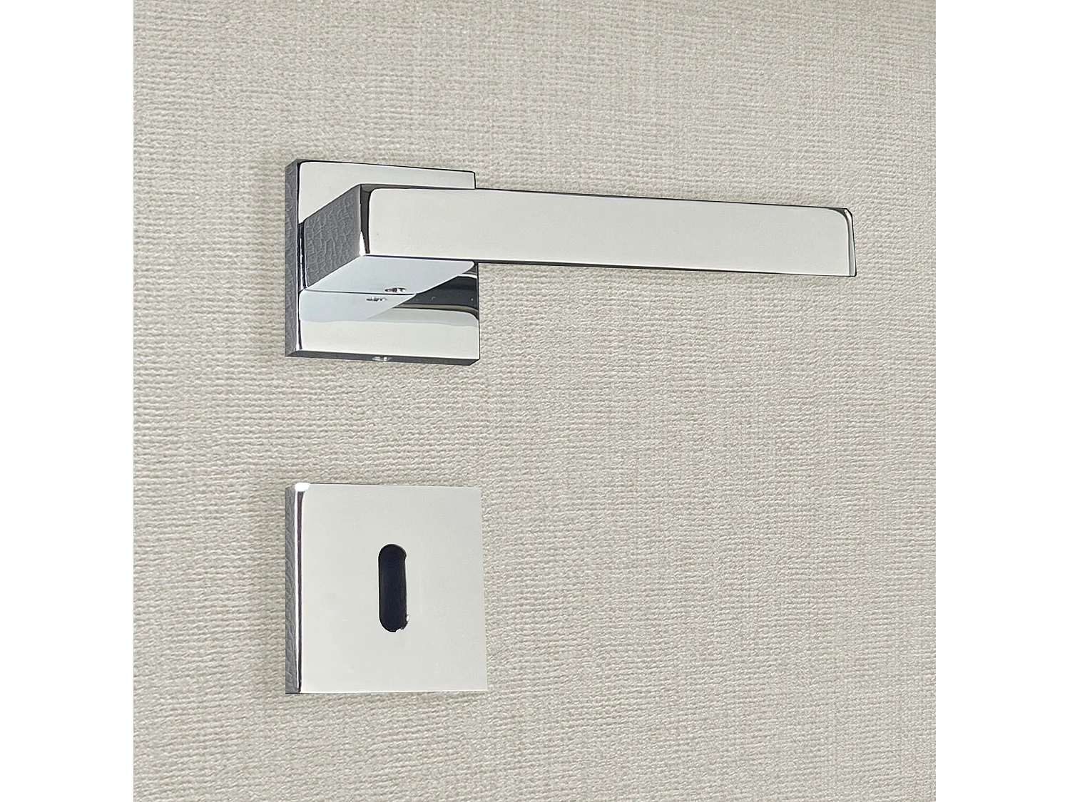 Poignée de porte design à clé finition aspect chrome brillant Alda - KATCHMEE - KatchMee