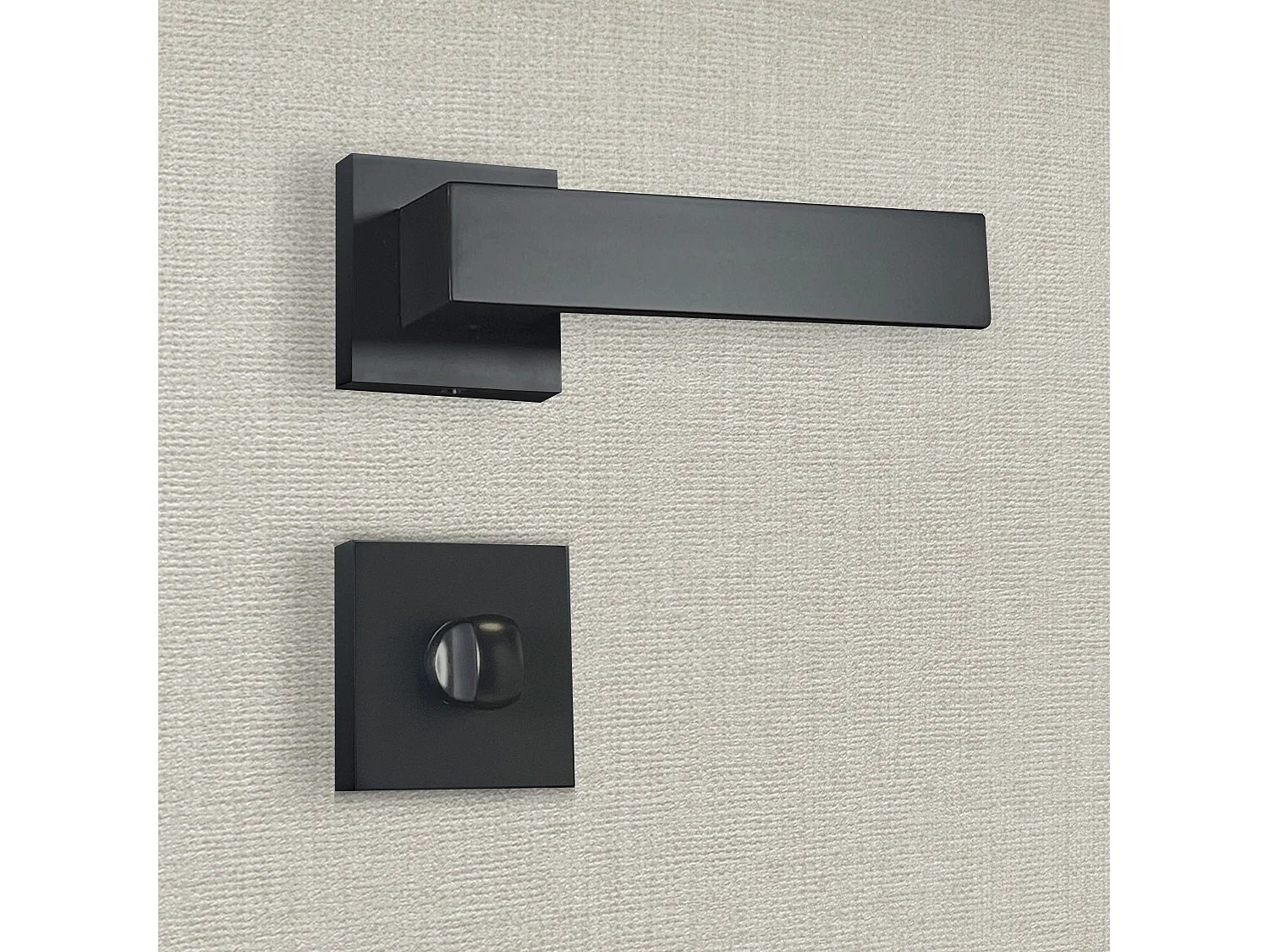 Poignée de porte design à condamnation finition aspect noir mat Paola - KATCHMEE - KatchMee