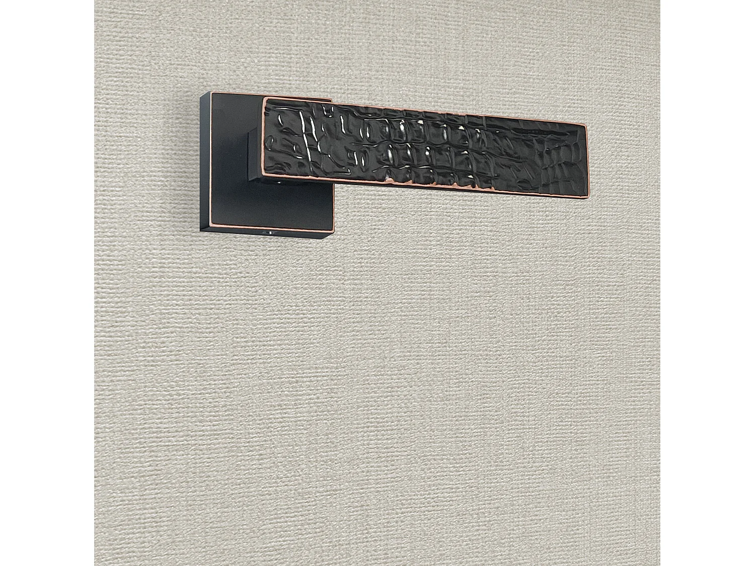 Poignée de porte design finition aspect cuir patiné noir Perla - KATCHMEE - KatchMee