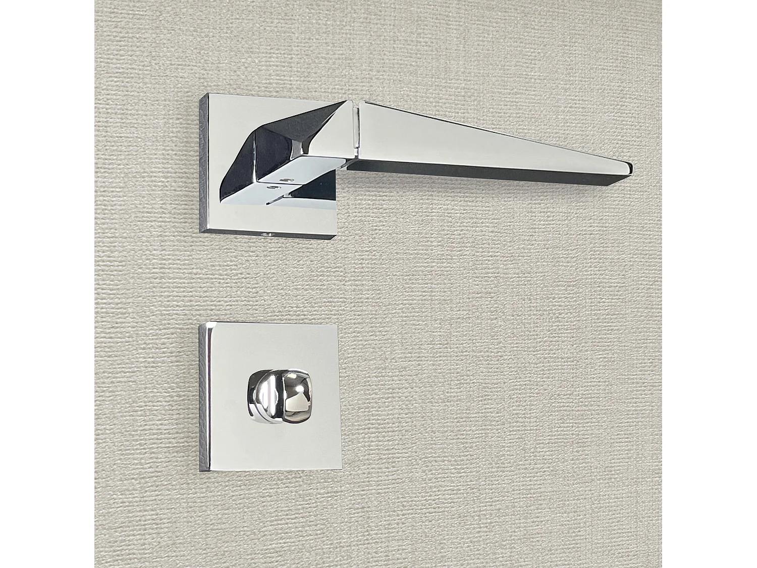 Poignée de porte design à condamnation finition aspect chrome brillant Tamara - KATCHMEE - KatchMee
