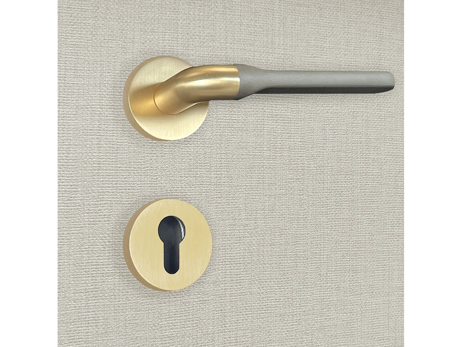 Poignée de porte design à cylindre finition aspect or et gris mat Fabiana - KATCHMEE - KatchMee