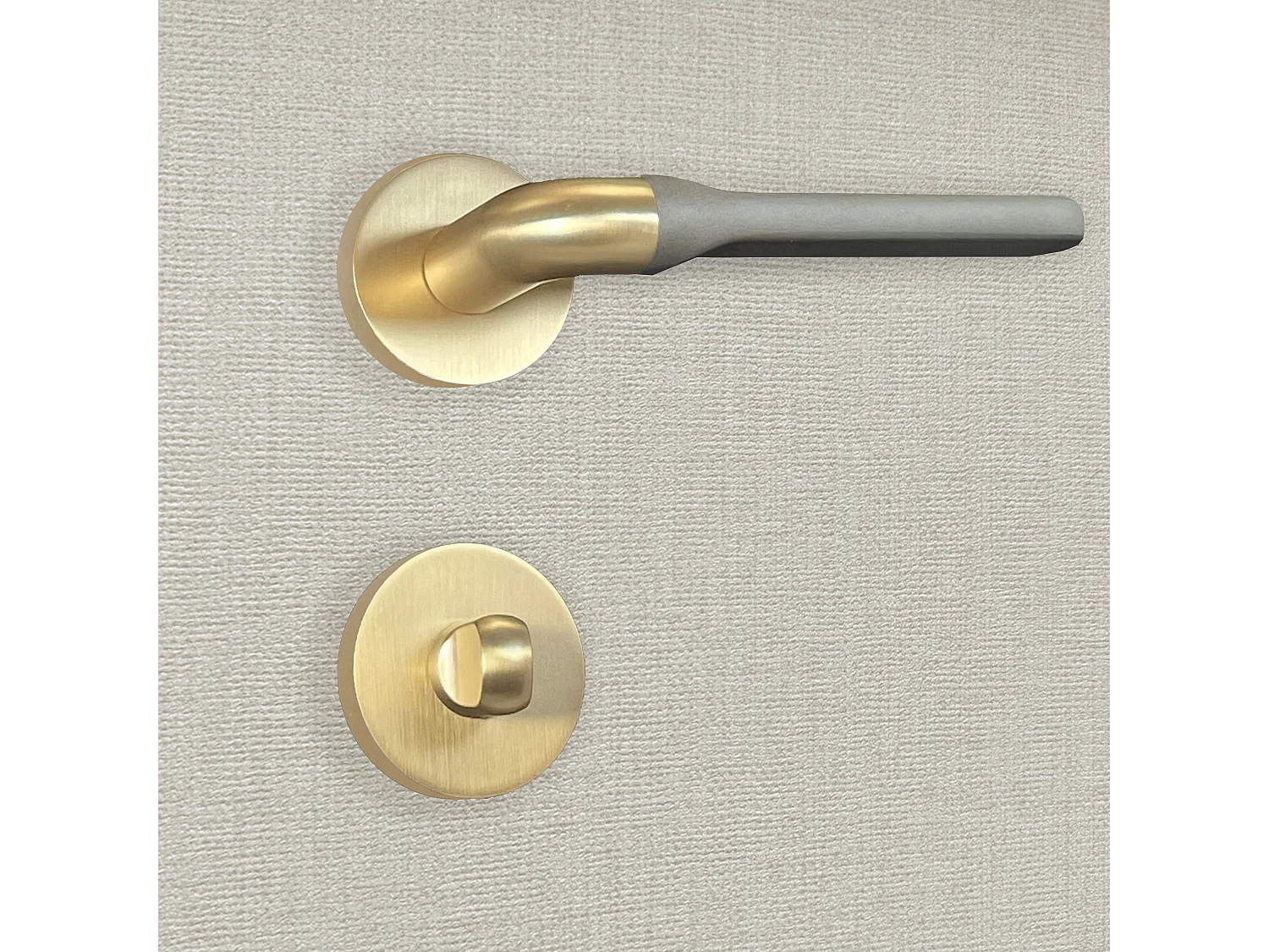 Poignée de porte design à condamnation finition aspect or et gris mat Fabiana - KATCHMEE - KatchMee