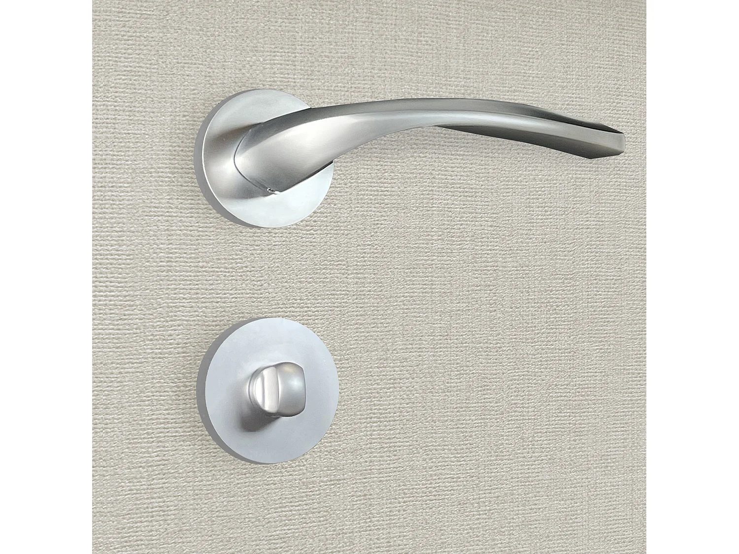 Poignée de porte design à condamnation finition aspect chrome mat Flavia - KATCHMEE - KatchMee