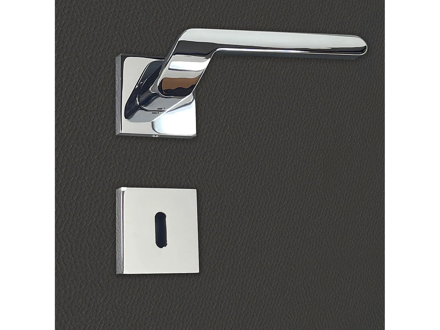 Poignée de porte design à clé finition aspect chrome brillant Luana - KATCHMEE - KatchMee